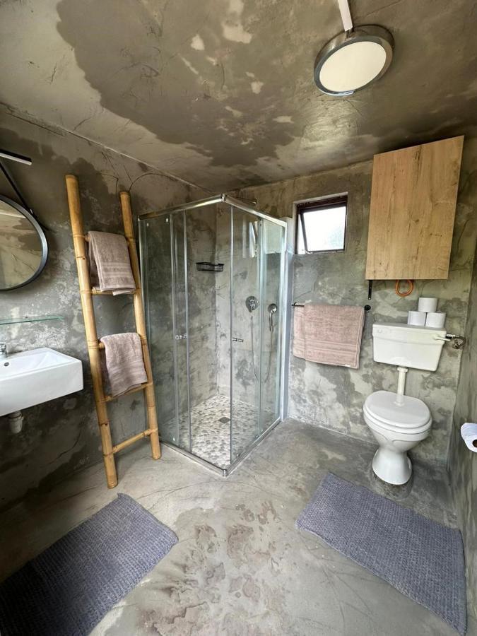 Ostrich Cottage At Les Wings Private Game Farm Groot-Jongensfontein Exterior photo